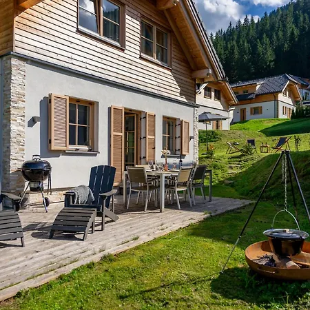 Norah * 顿内斯班瓦德