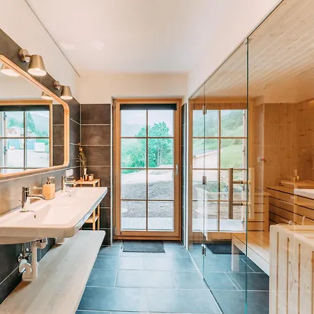 Norah * 顿内斯班瓦德